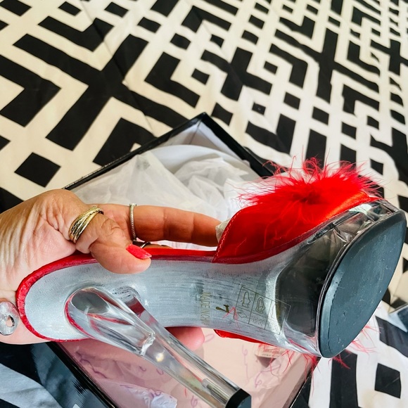 Sexy Boudoir Elegant high heeled furry Slippers. Worn just once indoors/ photos - Picture 3 of 8